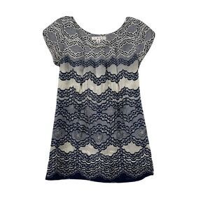 CAbi Silk Chantilly Lace Print Blouse Top Blue #817 Size XS Short Sleeve Shirt